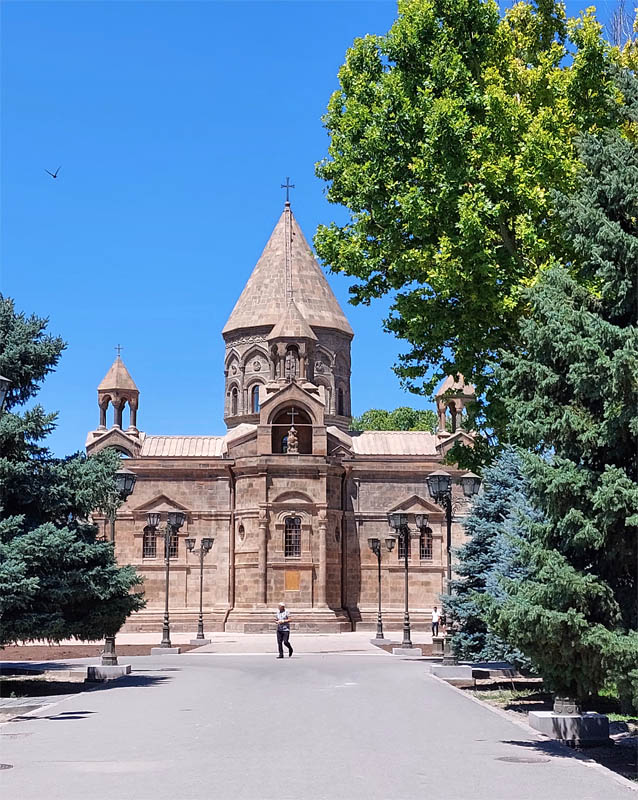 Армения. Эчмиадзин