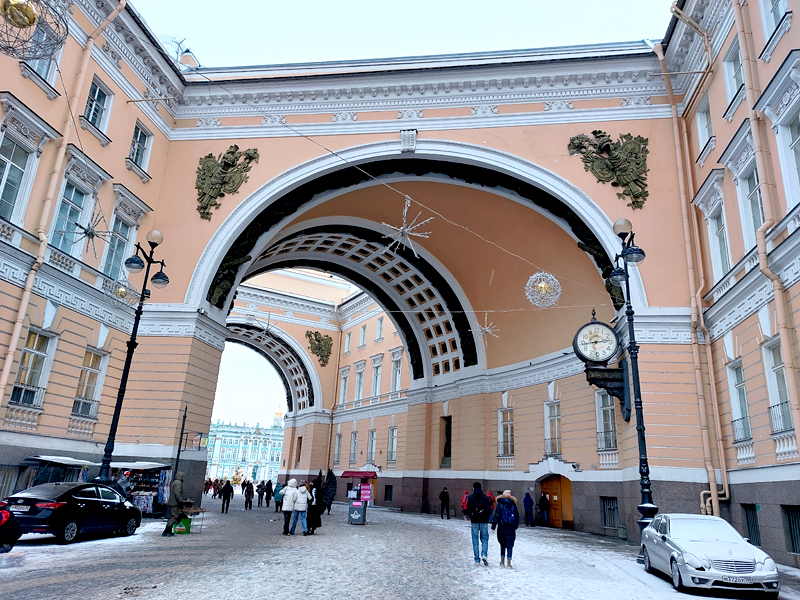 Прогулка по новогоднему Санкт-Петербургу в лучших турах в Питер
