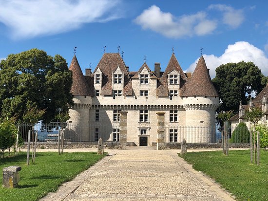 chateau-de-monbazillac. Франция. Монбазийяк