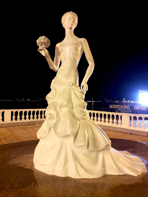 Скульптура Невеста в Геленджике, Краснодарский Край